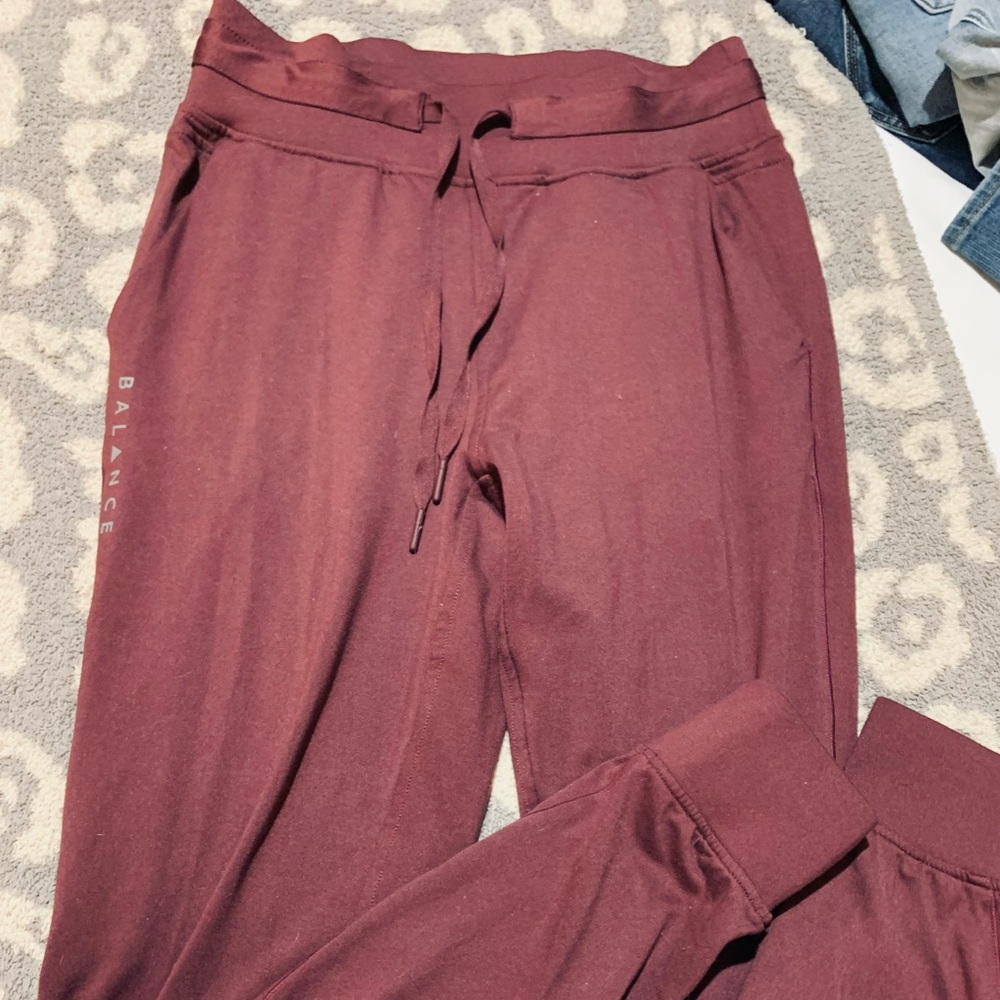 Balance Athletica joggers size small